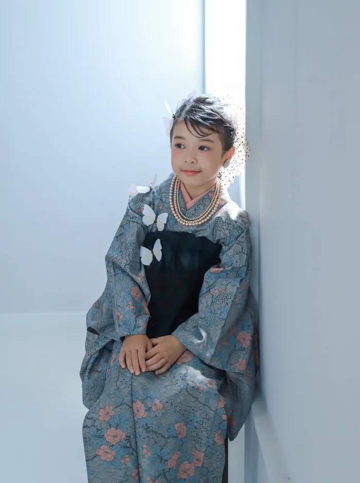 着物姿の7歳の女の子